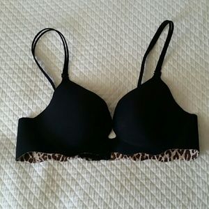 Victorias secret very sexy 34b secret embrace